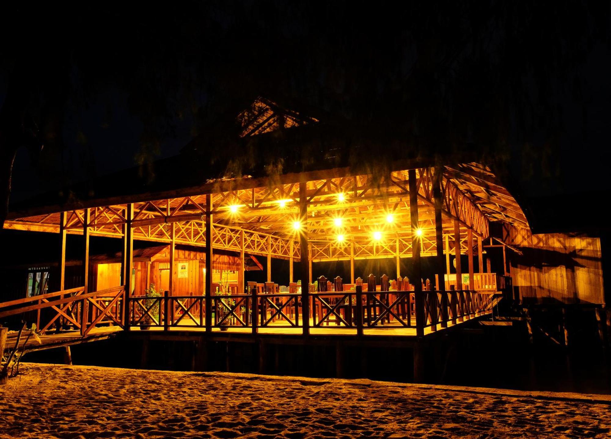 Bolilanga Island Resort - Togean Island Angkayo エクステリア 写真