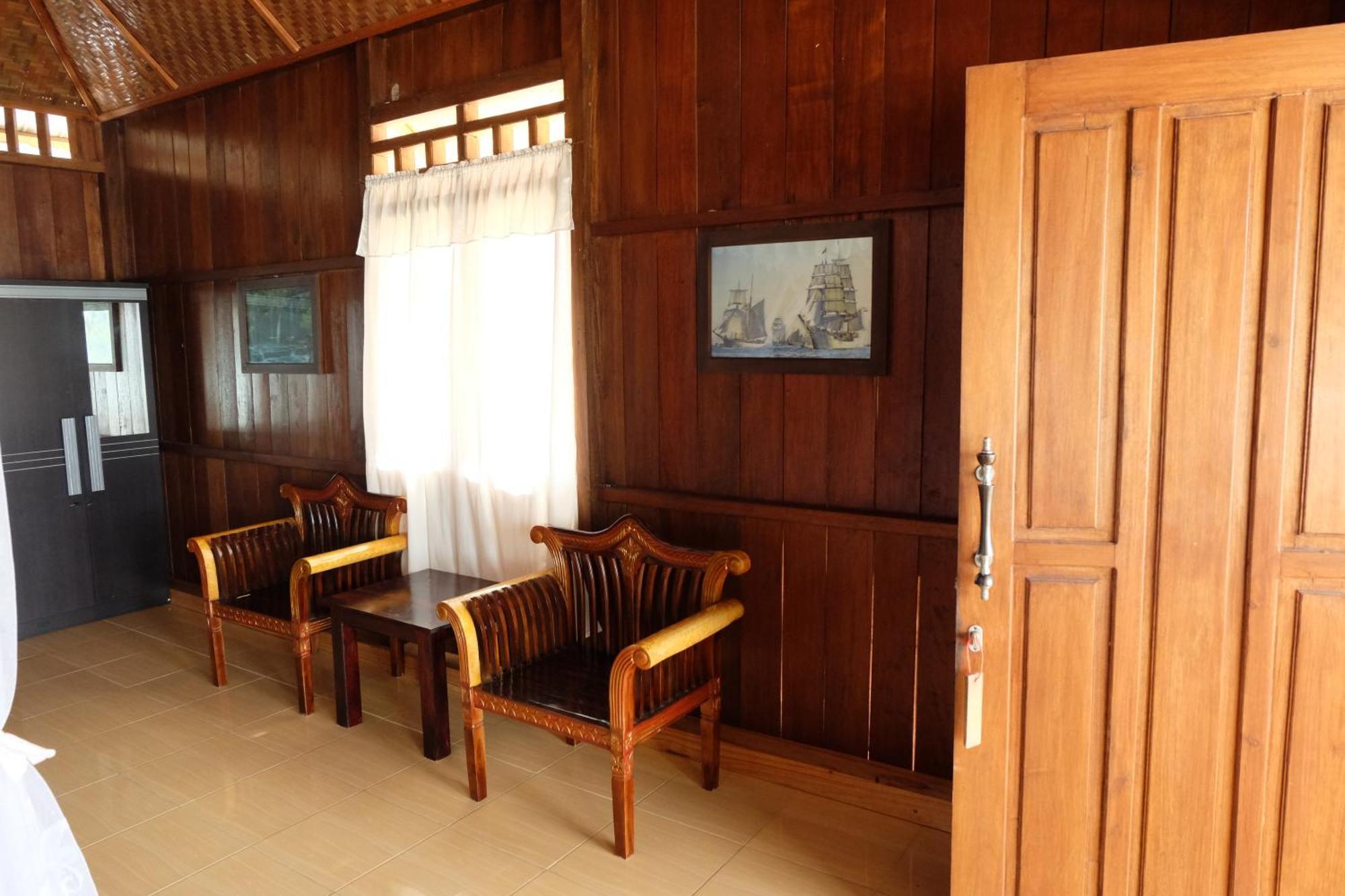 Bolilanga Island Resort - Togean Island Angkayo エクステリア 写真