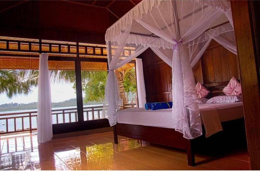 Bolilanga Island Resort - Togean Island Angkayo エクステリア 写真
