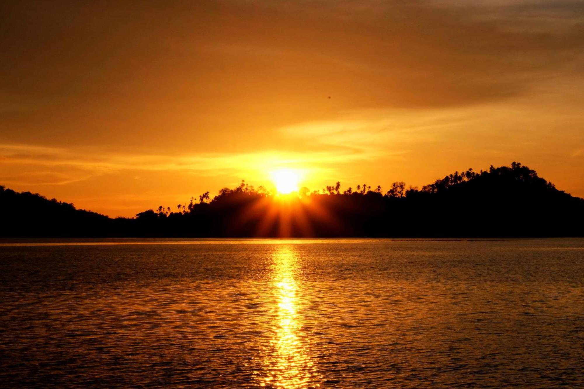 Bolilanga Island Resort - Togean Island Angkayo エクステリア 写真